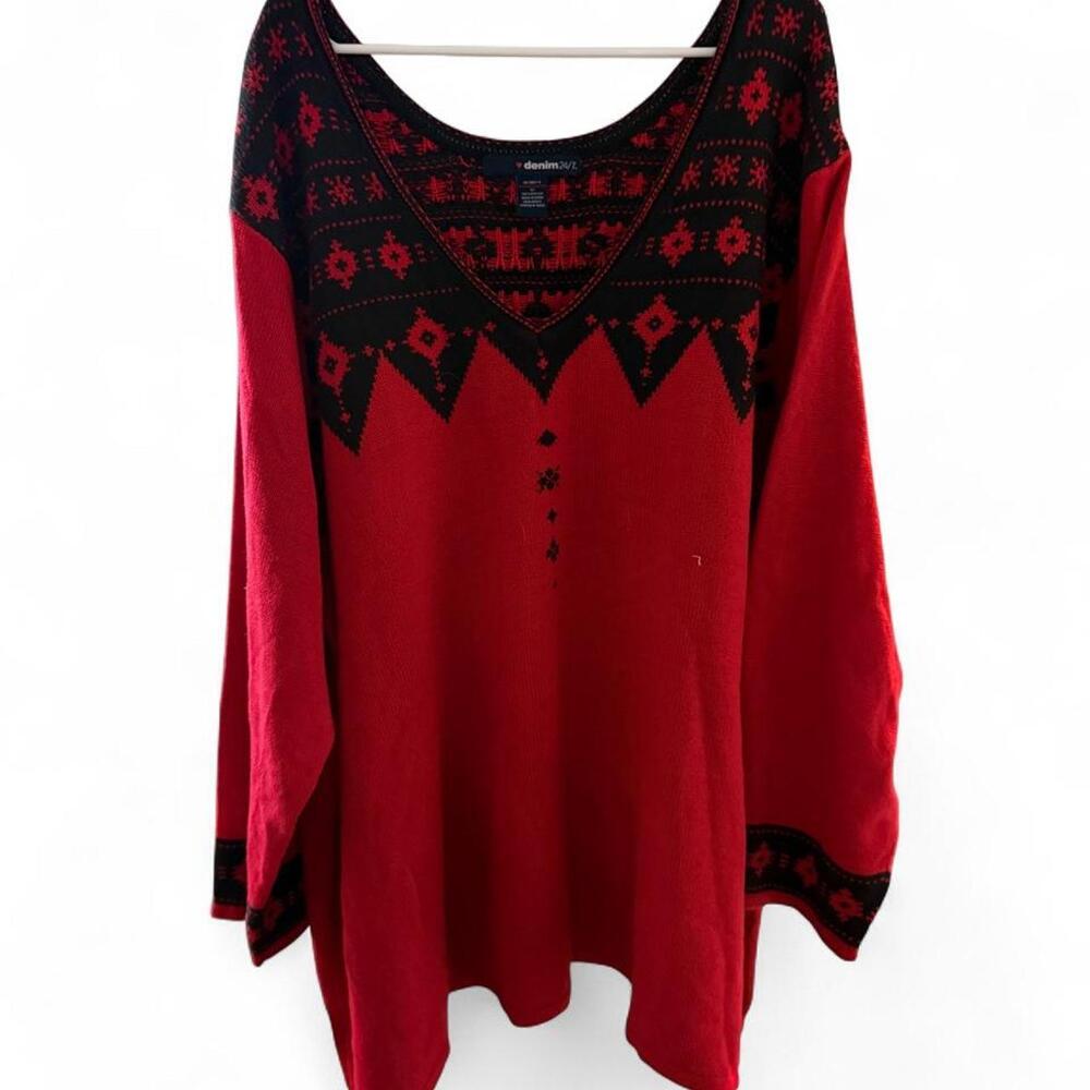 Denim 24/7 red acrylic sweater with black geometric pattern on the neckline and